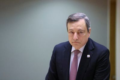 Draghi tells Zelenskiy he has Italy's backing, Rome will work for end of war