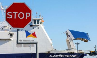 P&O Ferries has last chance to rehire sacked staff, says Grant Shapps