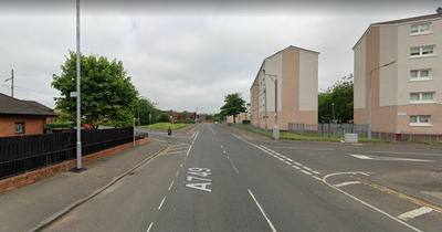 Boy, 16, stabbed in Glasgow street rushed to hospital