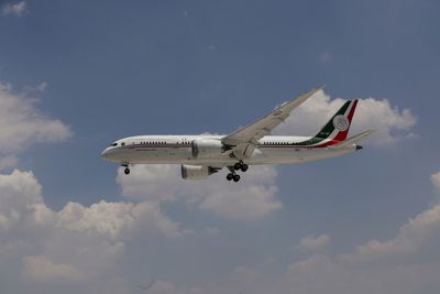 Mexican president taps predecessor's jet for wedding, birthday rentals