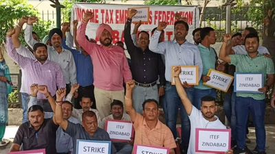 Ambala: Trade unions hold protest against govt policies