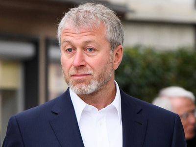 Roman Abramovich suffered ‘suspected poisoning’ during peace talks in Ukraine