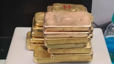 Delhi Customs seizes gold worth Rs 7.5 crore from two Kenyan citizens