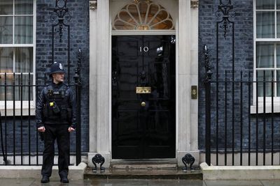 UK's Met Police expected to issue first fines on No. 10 lockdown breaches - The Guardian