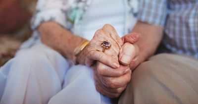 Elderly couple with chronic pain took their own lives after writing DNR on foreheads