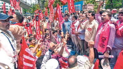Bandh hits banking services, coal extraction in Telangana