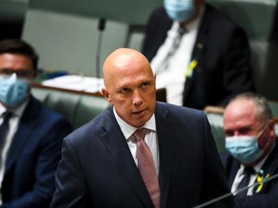 Dutton's Qld flood appeal raises questions