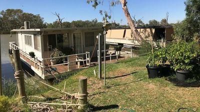 Houseboat owners to be evicted from Ral Ral Creek moorings by Renmark Paringa Council