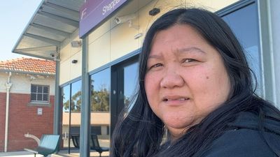 Disability advocate Janet Curtain left stranded on train platform after V/Line failed to provide accessible carriage