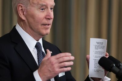 Photograph captures Biden’s ‘cheat sheet’ notes as he tries to avoid another Putin gaffe