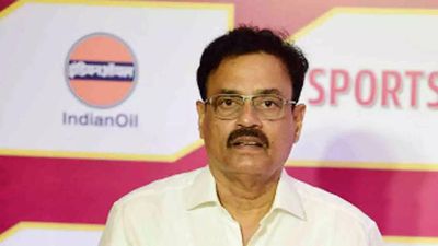 Mumbai selectors' absence irks Dilip Vengsarkar