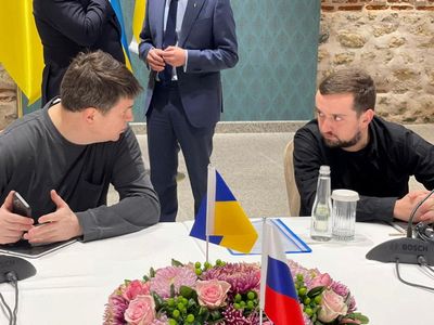 Ukraine says negotiators discuss security guarantees, ceasefire to solve humanitarian issues