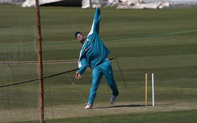 Australia's Agar tests positive for COVID-19 in Pakistan