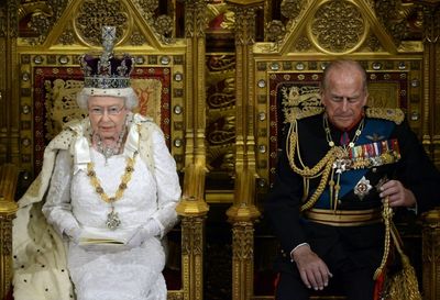 Queen leads royals in memorial service to Prince Philip