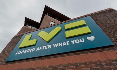 LV= chief under pressure to quit over £511,000 bonus despite botched sale