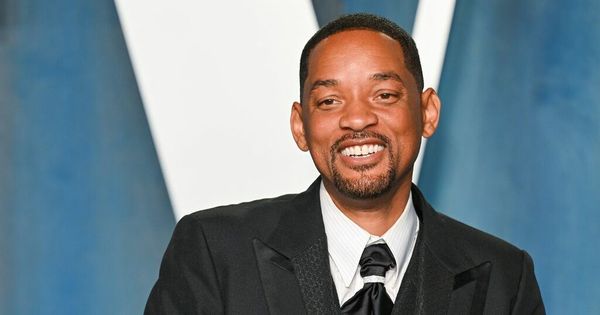 What's Serena, Venus doing with Will Smith? - Rediff.com