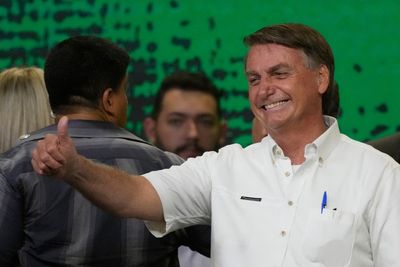 Brazil: Bolsonaro leaves hospital after overnight stay