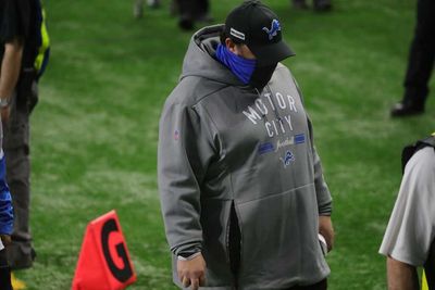 Matt Patricia taking over major role in coaching the Patriots offense