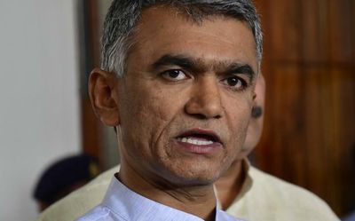 We should be aware that our democracy is turning into autocracy: Krishna Byre Gowda