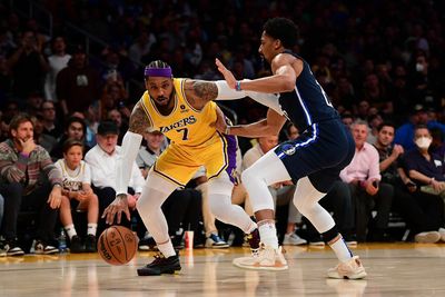 Lakers vs. Mavericks: Prediction, point spread, odds, over/under, betting picks