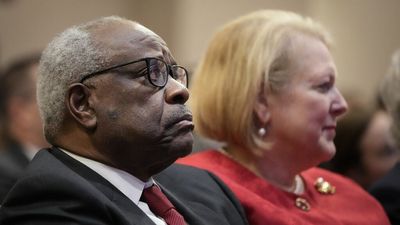 Democrats grapple with response to conflict allegations against Clarence Thomas