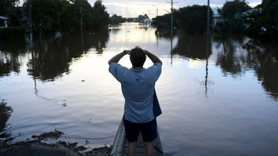 Mental health of people in flood-ridden northern NSW a focus as new support opens in Lismore