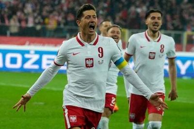 Poland 2-0 Sweden: Robert Lewandowski scores penalty to help country book place at 2022 World Cup