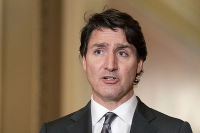 Canada unveils multibillion-dollar plan to cut carbon emissions