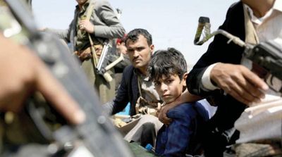 Houthis Bar Politicians, Activists in Sanaa from Attending Riyadh Consultations