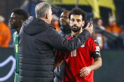 Mohamed Salah racially abused and pelted with bottles and rocks as Egypt lose to Senegal