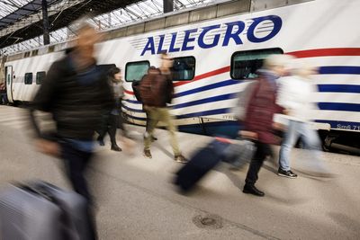 Finland resumes rail link to Russia