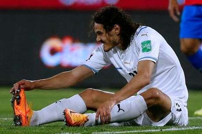 Edinson Cavani injury: Manchester United suffer fresh fitness blow as striker hurt on international duty