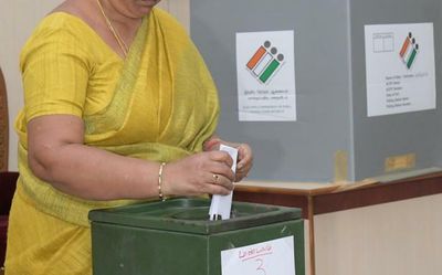 Tension at Erode Corporation as DMK councillors file nominations against party-nominated candidates