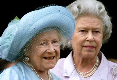 Queen in private remembrance of the Queen Mother 20 years on from her death