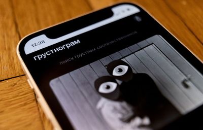 Russians plan melancholy version of Instagram after ban