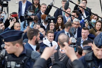 Election rivals cite costly consultancy fees to attack Macron