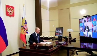 Putin advisers 'too afraid to tell him the truth' on Ukraine -U.S. official