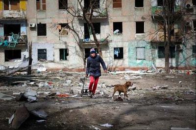 Ukraine war: Putin calls for complete surrender of Mariupol for shelling to stop