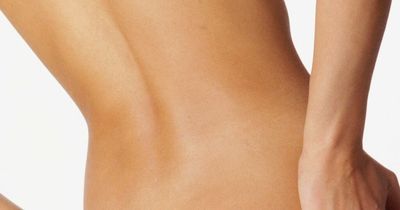 Woman's bum pictures taken 5 seconds apart show how easy it is to 'fake' perfection without filters or posing