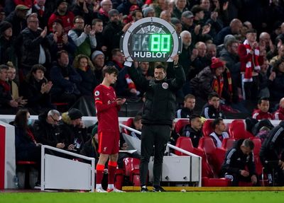 Five substitutions rule set to return to Premier League next season