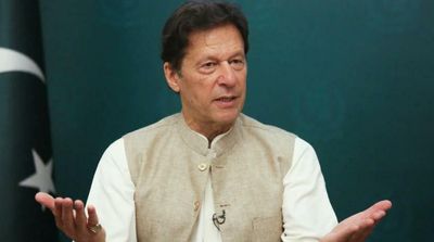 Pakistan Cricket Star Imran Khan in Danger of Dropping the Ball as PM