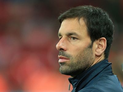 Former Manchester United striker Ruud Van Nistelrooy to become PSV manager