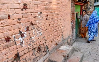 2 militants shot dead in Srinagar