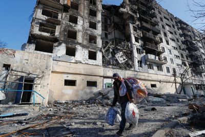 Separatist leader says 140,000 have left Mariupol for Russia or Donetsk