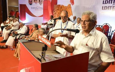 Yechury urges Stalin to hold meeting of non-BJP Chief Ministers