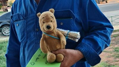 Outback community rallies to help find lost teddy bear