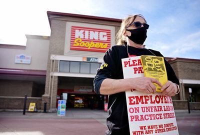 50,000 grocery workers authorize strike