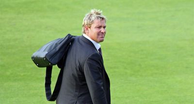 Warnie puts bums on seats for last time