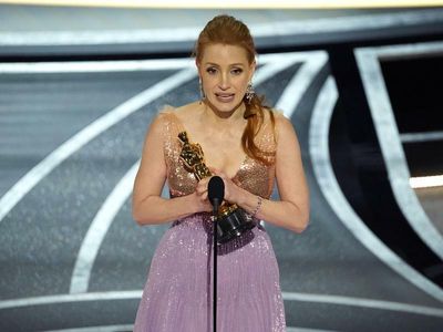 Jessica Chastain wins best actress Oscar