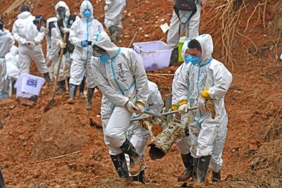 China plane crash: Investigators find 49,000 pieces of Flight 5735 wreckage after 132 people killed